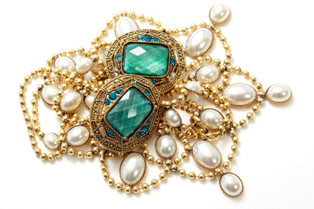 Estate Jewelry Buyers in Boca Raton - David Stern Jewelers - Get the highest price for your gold when you sell your estate jewelry to David Stern Jewelers